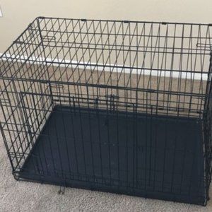 Dog crate small and some pee pads (12) and dog treat bundle